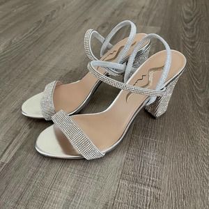 N by Nina Women's Silver Glitter Rhinestone Sanchia FY Dress Sandal - Size 8M